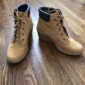 Timberland Women’s wedge booties. Tan size 7.5.